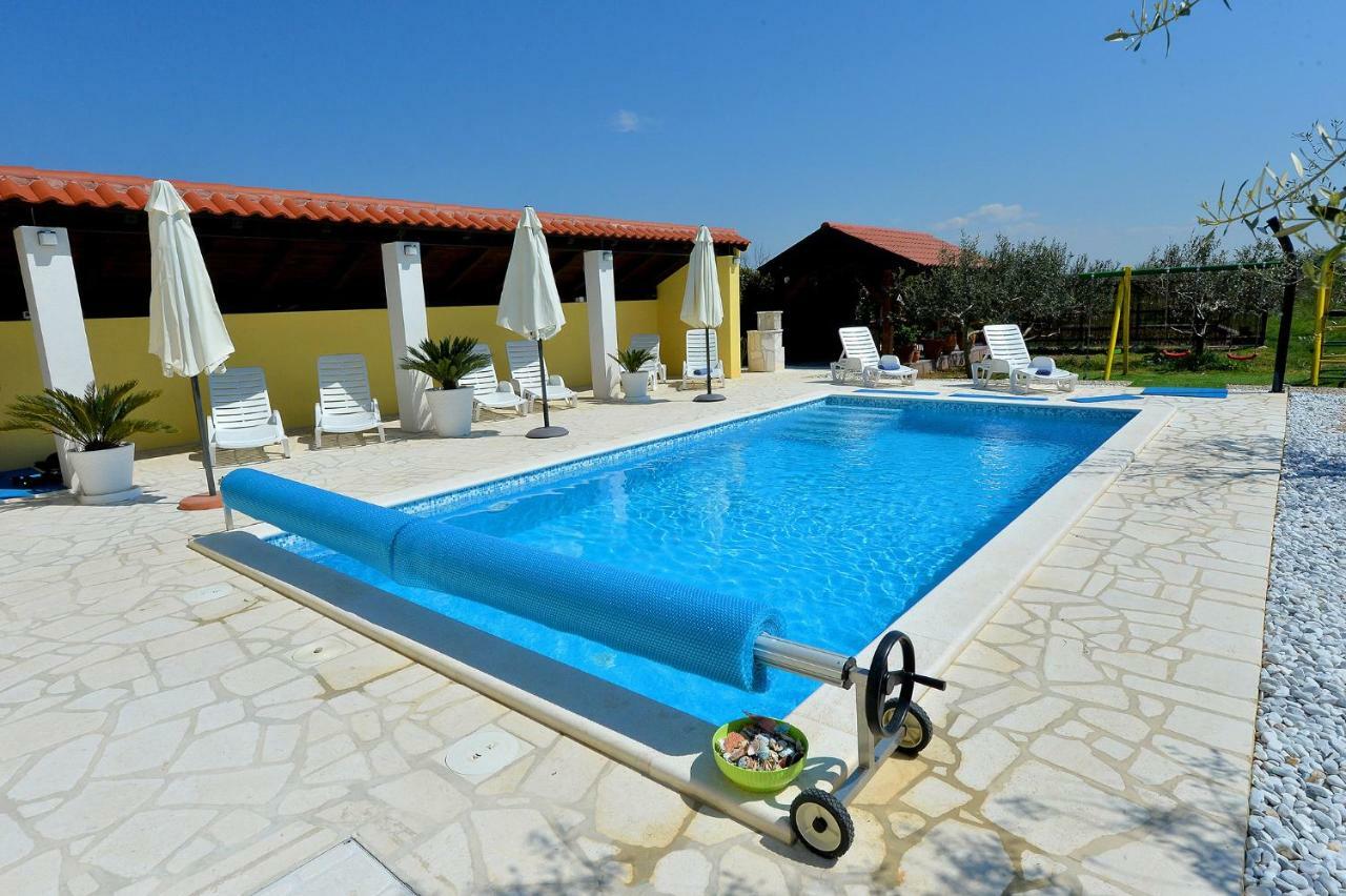 Apartment House Simoni With Pool, Zadar County Privlaka  Kültér fotó